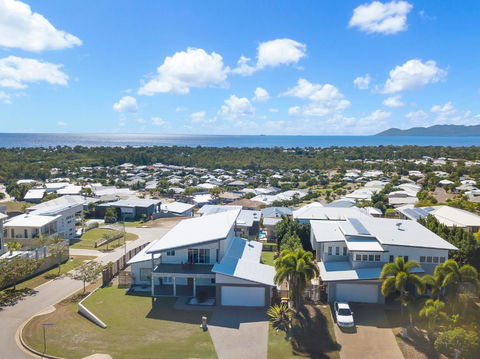 Modern Luxury Ocean Views - Port Augusta Accommodation 2