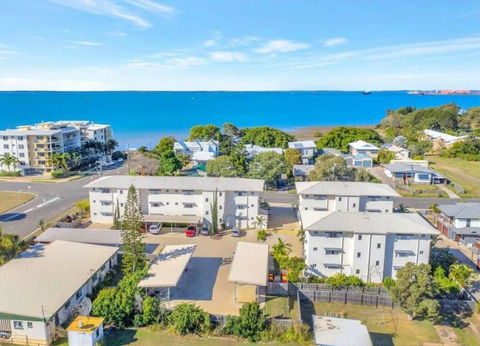 Modern Beach Apartment - Port Augusta Accommodation 0