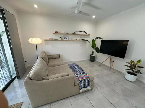 Modern Home Close To CBD - Port Augusta Accommodation 1