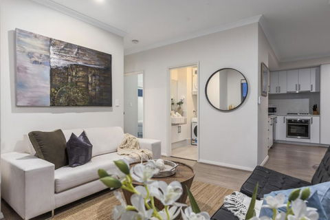 Modernista Getaway Your Airport Retreat - Port Augusta Accommodation 1