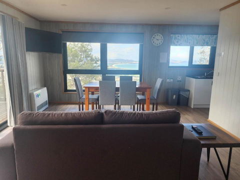 Mount Rumney Escapes - 5 Seaview Kangaroo House - Port Augusta Accommodation 2