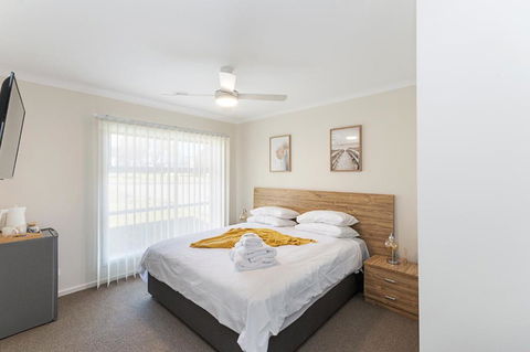 Morview Holiday Homes-Implala - Port Augusta Accommodation 0