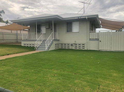 Mt Isa - Emerald Gem 3 Bedroom Home QUIET AREA - Port Augusta Accommodation 0
