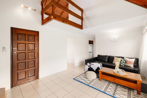 New 4BR Modern & Stylish Heritage Hideaway WiFi - Port Augusta Accommodation 3