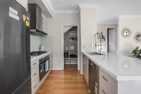 New Comfort House Near Box Hill - Port Augusta Accommodation 1