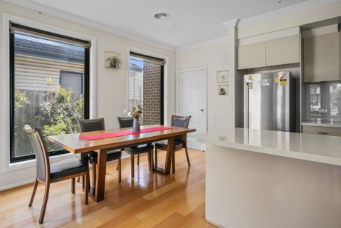 New Comfort House Near Box Hill - Port Augusta Accommodation 2