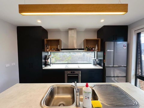 New Kingston Trampoline House - Port Augusta Accommodation 3