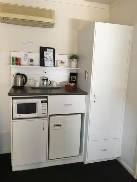Nicholas Royal Motel - No Pets Allowed - Port Augusta Accommodation 2