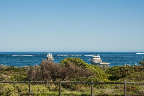 Oceans Waves - Luxury Apartment With Ocean Views - Port Augusta Accommodation 0