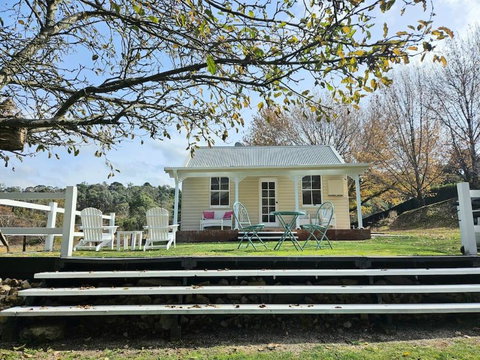 Old Oak Tree Cottage - Port Augusta Accommodation 0