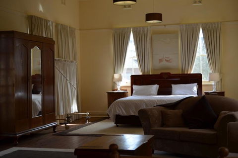 Old Parkes Convent - Port Augusta Accommodation 1