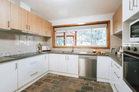 Olinda Rise Retreat House Fire Bathtub And Brekky - Port Augusta Accommodation 3