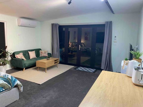 On Track Getaway - Port Augusta Accommodation 2