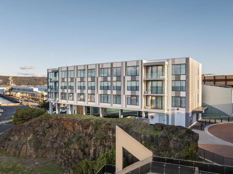 One North Terrace - Port Augusta Accommodation 1