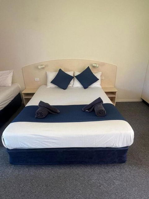 Outback Quarters Motel Hay And Restaurant - Port Augusta Accommodation 3