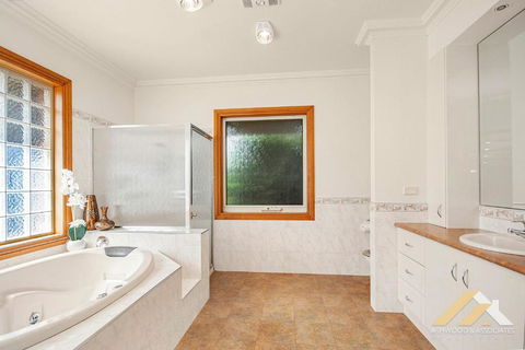 Perfect Entertainer-s Home With Pool - Port Augusta Accommodation 2