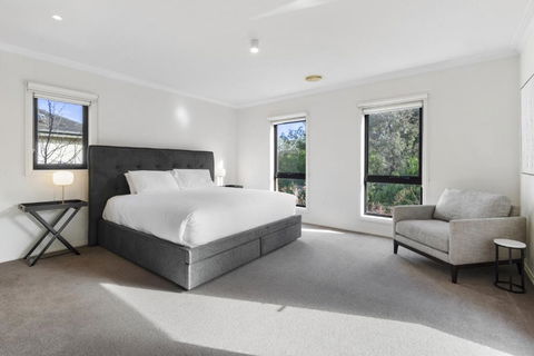 Perfectly Located 4-Bed House In Kensington - Port Augusta Accommodation 1