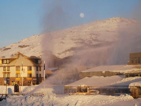 Perisher Manor Hotel - Port Augusta Accommodation 3