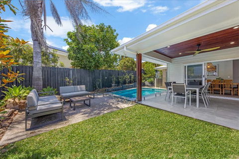 Pet Friendly Holiday Home With Pool On Alex - Port Augusta Accommodation 3