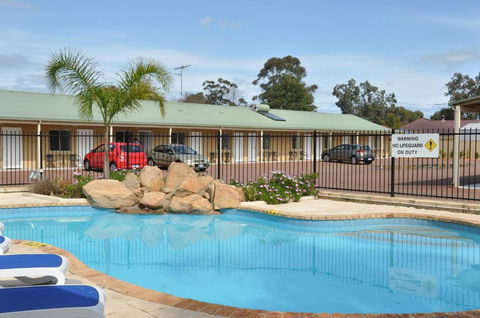 Pinjarra Resort - Port Augusta Accommodation 1