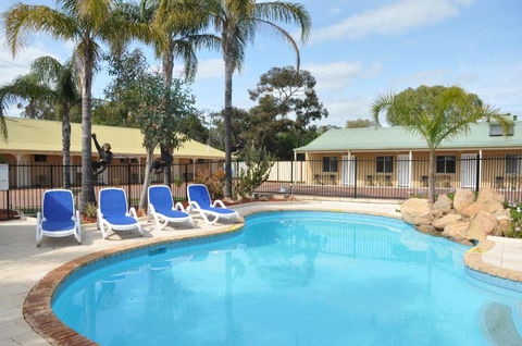 Pinjarra Resort - Port Augusta Accommodation 0