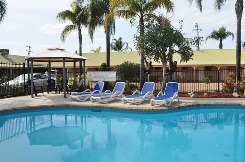 Pinjarra Resort - Port Augusta Accommodation 2
