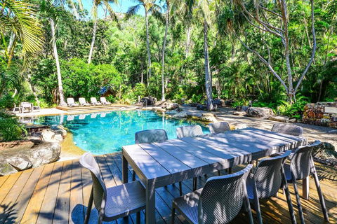POINCIANA 101 HAMILTON ISLAND CENTRALLY LOCATED 3 BEDROOM, Plus BUGGY!! - Port Augusta Accommodation 1