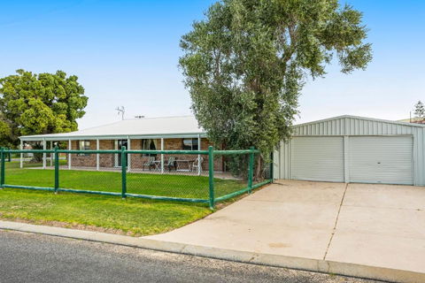 Ponderosa - Dunes Right On You Doorstep - Port Augusta Accommodation 1