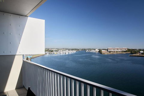 Portside On Honeysuckle - Port Augusta Accommodation 1