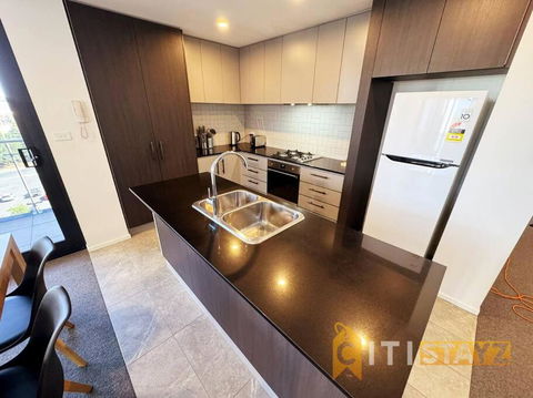 Posh In Phillip - 2bd 2bth Apt - Port Augusta Accommodation 1