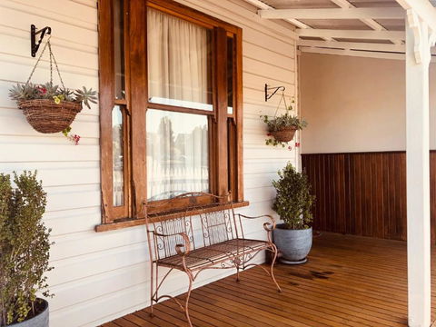 Railway Cottage - Port Augusta Accommodation 1