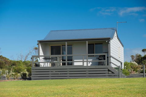 Prom Gate Getaway - Port Augusta Accommodation 0