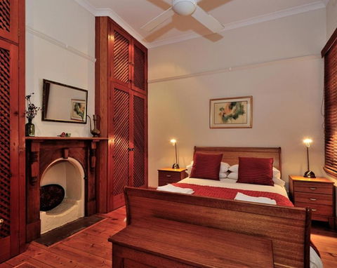 Pure Gold - Heritage 2 Bedroom Terraced Cottage - Port Augusta Accommodation 2