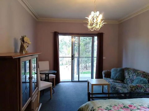 Purple House - Corner Spa, Views And Wildlife - Port Augusta Accommodation 3