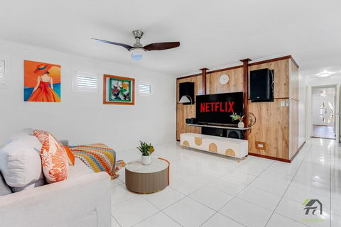 Quiet 5 Bedrooms House Located Springfield Lake - Port Augusta Accommodation 0