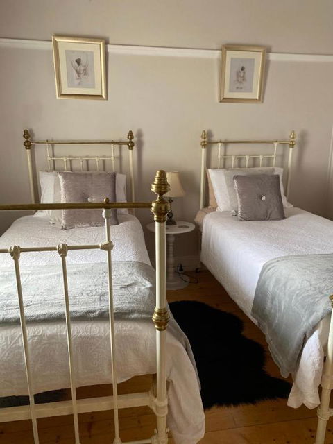 R&R Blue Diamond Luxury Cottage Maryborough, Vic - Port Augusta Accommodation 2