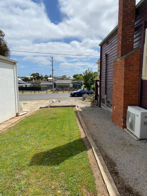 R&R Blue Diamond Luxury Studio Maryborough, Vic - Port Augusta Accommodation 3
