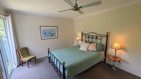 Rainforest Deluxe Bungalow - Port Augusta Accommodation 2