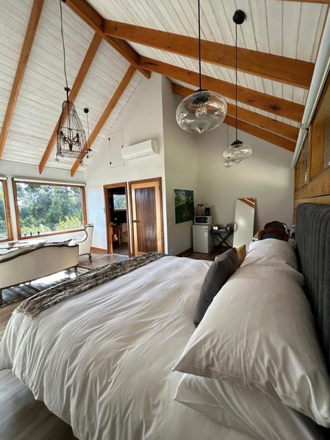 Rainy Hill Retreat - The Loft - Port Augusta Accommodation 2