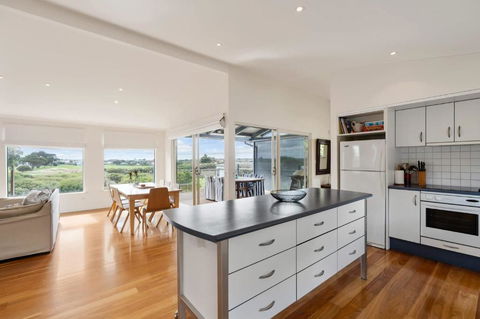Range View House 23 Bristow Smith Ave Goolwa South-No Linen Included - Port Augusta Accommodation 0