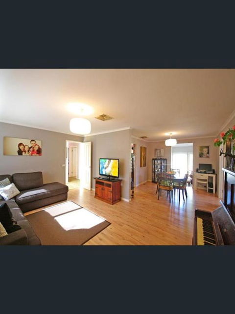 Ravenhill House - Port Augusta Accommodation 1