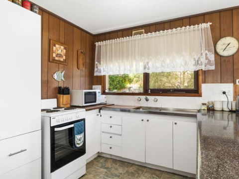 Raymond Coastal Cottage - Port Augusta Accommodation 2