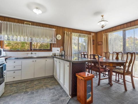 Raymond Coastal Cottage - Port Augusta Accommodation 1