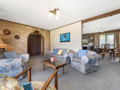 Raymond Coastal Cottage - Port Augusta Accommodation 3