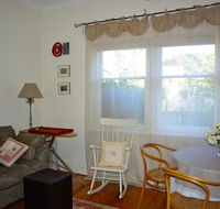 At Eleven - La Petite Maison - Port Augusta Accommodation