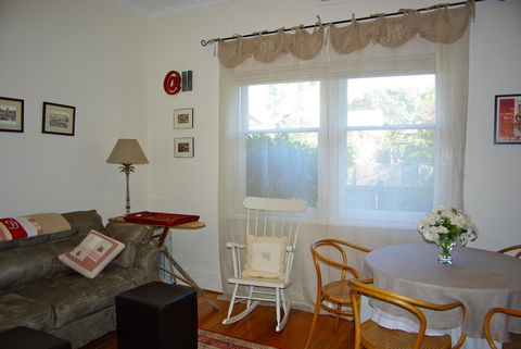 At Eleven - La Petite Maison - Port Augusta Accommodation 0