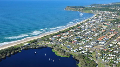At The Beach - Lennox Head - Port Augusta Accommodation 2