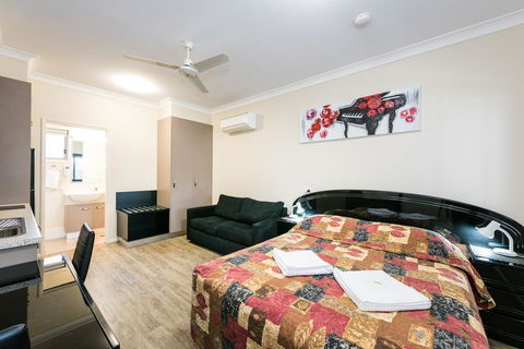 Athena Studio Units - Port Augusta Accommodation 1