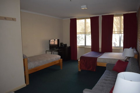 Attunga Alpine Lodge & Apartments - Port Augusta Accommodation 2
