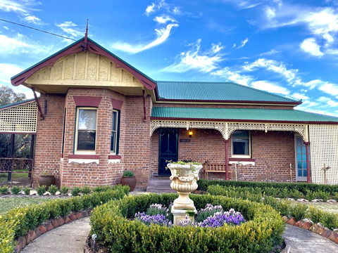 Avoca House - Circa 1900 Gorgeous Federation Home - Port Augusta Accommodation 1